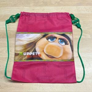 Subway/Disney 2014 Miss Piggy 9”x 12” Drawstring Tote Muppets Most Wanted Movie